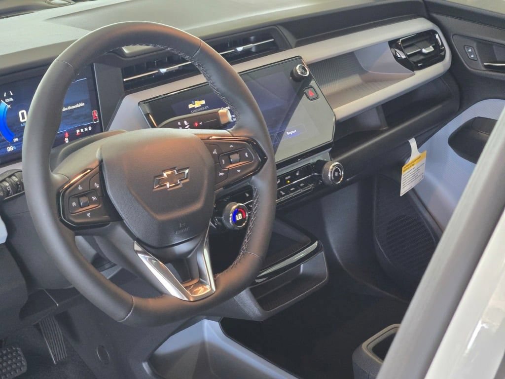 New 2027 Chevrolet Bolt LT w/ Comfort Package FWD image 23