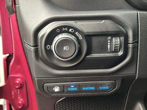 Used 2024 Jeep Wrangler Unlimited Sahara w/ Safety Group image 30