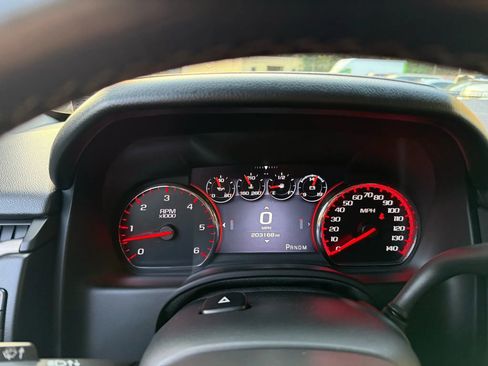 Used 2015 GMC Yukon Denali w/ Premium Package image 9