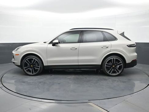 Certified 2023 Porsche Cayenne AWD/4WD image 2