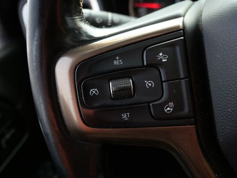 Used 2020 Chevrolet Silverado 1500 High Country w/ Technology Package AWD/4WD image 31