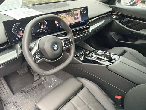 Certified 2026 BMW 530i RWD image 33