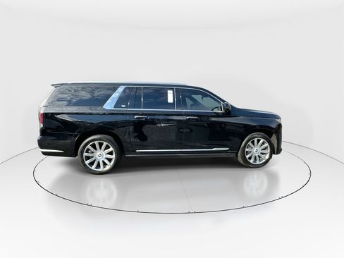 Used 2023 Cadillac Escalade ESV Premium Luxury Platinum image 9