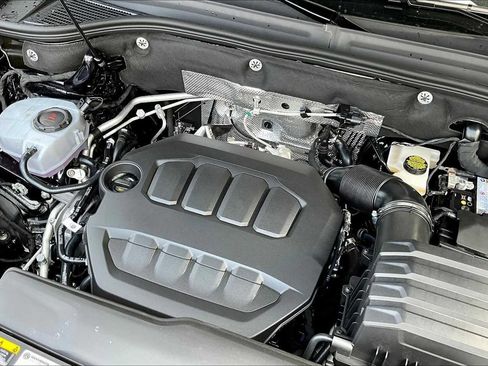 New 2026 Volkswagen Atlas SE image 17