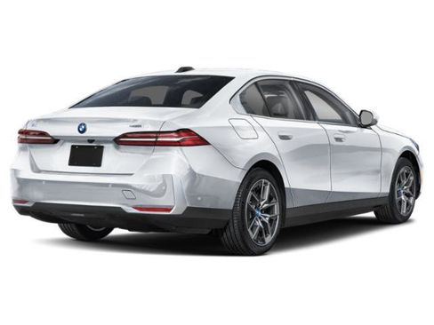 New 2026 BMW i5 eDrive40 w/ M Sport Package image 2