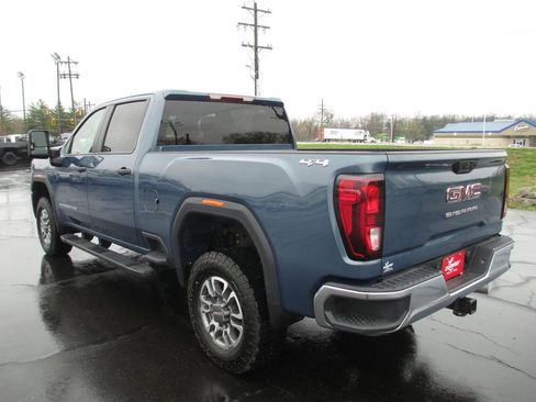 Used 2025 GMC Sierra 3500 Pro w/ Convenience Package image 8