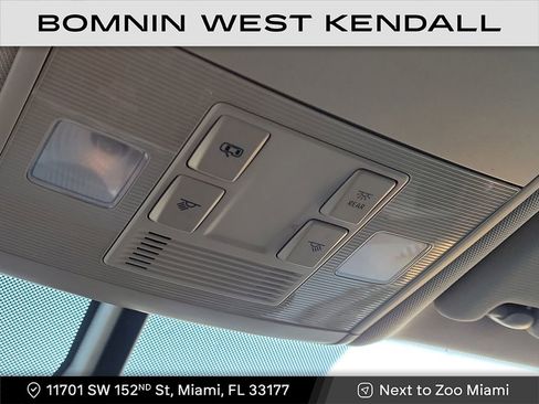 Used 2019 Volkswagen Atlas SE w/ Towing Package image 24