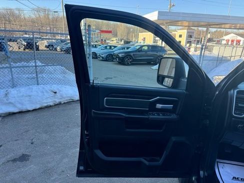 Used 2024 RAM 2500 Big Horn AWD/4WD image 10
