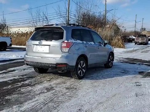 Used 2018 Subaru Forester 2.5i Premium image 7