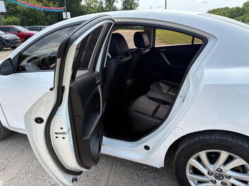 Used 2013 MAZDA MAZDA3 i Grand Touring FWD image 12
