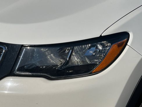 Used 2019 Jeep Compass Latitude w/ Popular Equipment Group image 9