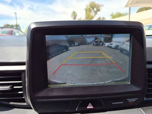 Used 2019 Hyundai Veloster 2.0 image 17