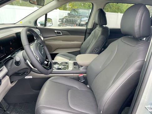 New 2026 Kia Carnival EX image 38