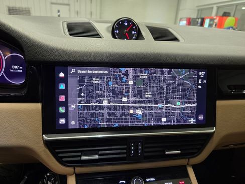 Used 2023 Porsche Cayenne Base image 23