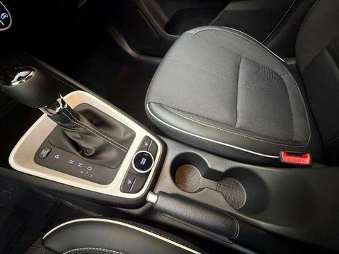 New 2026 Hyundai Venue SEL FWD image 17