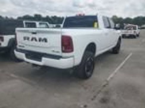 Used 2026 RAM 2500 Laramie AWD/4WD image 4