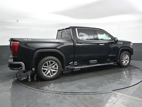 Used 2021 GMC Sierra 1500 SLT w/ SLT Premium Package image 3