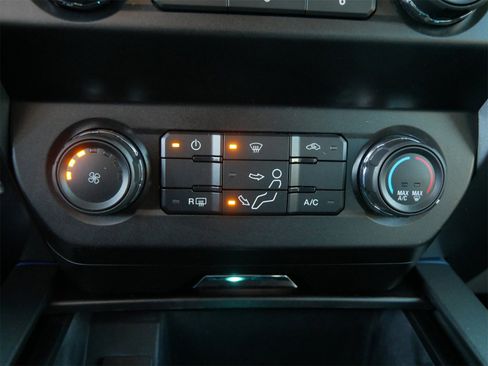 Used 2022 Ford F350 XLT w/ Black Appearance Package image 21