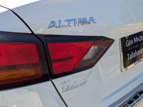 Used 2021 Nissan Altima 2.5 SL FWD image 14
