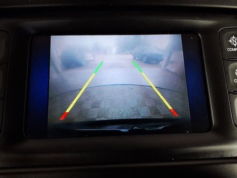 Used 2016 Chrysler 200 Limited w/ Convenience Group image 15