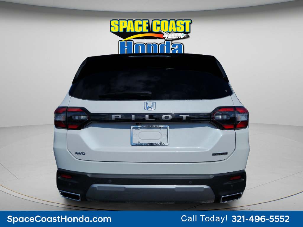 New 2026 Honda Pilot Touring image 4
