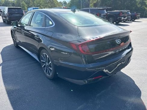 Used 2021 Hyundai Sonata Limited w/ Cargo Package FWD image 3