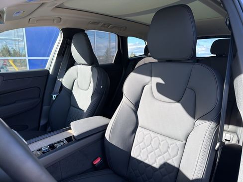 New 2026 Volvo XC60 T8 Plus w/ Climate Package AWD/4WD image 19