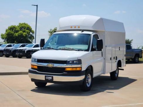 New 2025 Chevrolet Express 3500 w/ Power Convenience Package RWD image 3