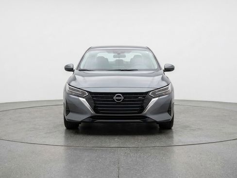 Used 2025 Nissan Sentra SV image 2