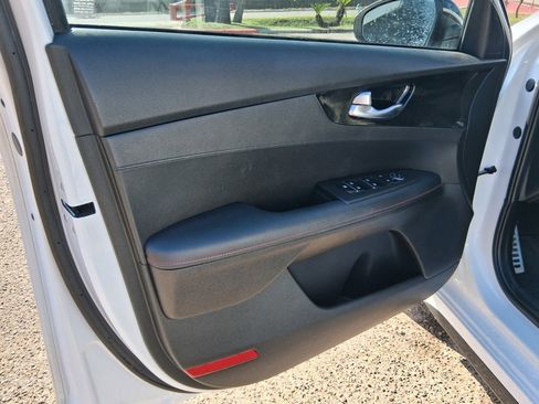 Used 2023 Kia Forte GT image 11