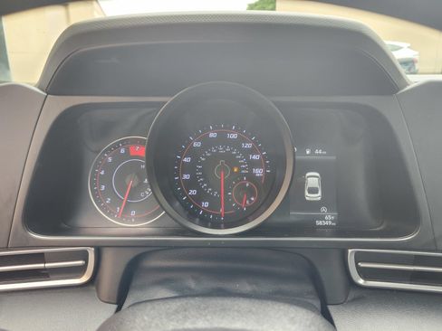 Used 2021 Hyundai Elantra SE FWD image 12