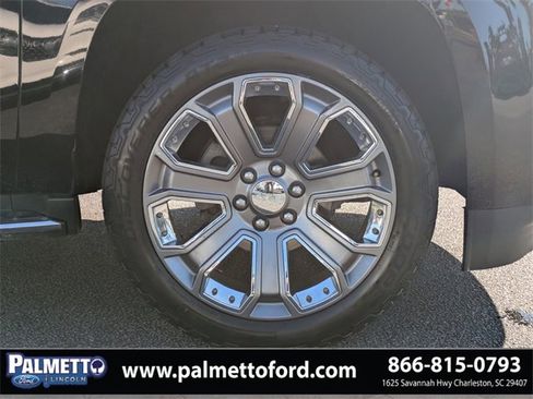 Used 2017 GMC Yukon SLT w/ Open Road Package image 11