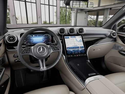 Used 2026 Mercedes-Benz GLC 300 image 38