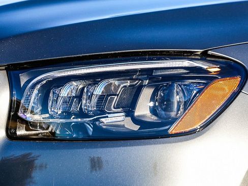 New 2026 Mercedes-Benz GLS 580 4MATIC image 7
