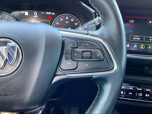 Used 2023 Buick Envision Avenir image 11