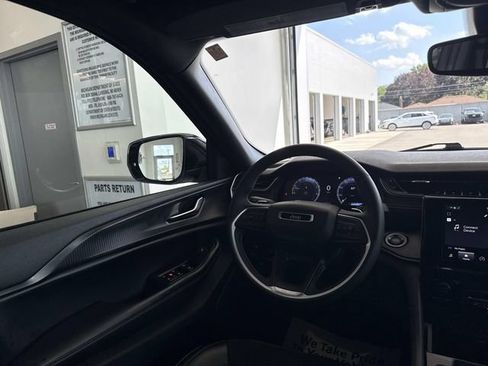 Used 2023 Jeep Grand Cherokee L Altitude AWD/4WD image 36