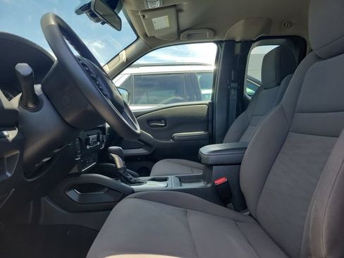 Used 2022 Nissan Frontier S w/ Technology Package RWD image 12