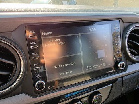 Used 2023 Toyota Tacoma TRD Sport image 28