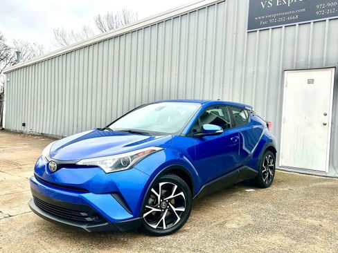 Used 2018 Toyota C-HR image 1