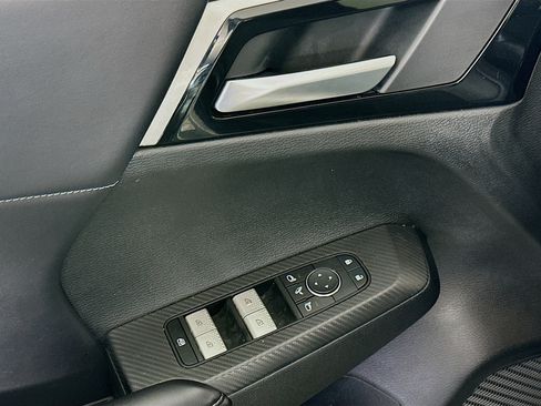 Used 2024 Mitsubishi Outlander SE AWD/4WD image 15
