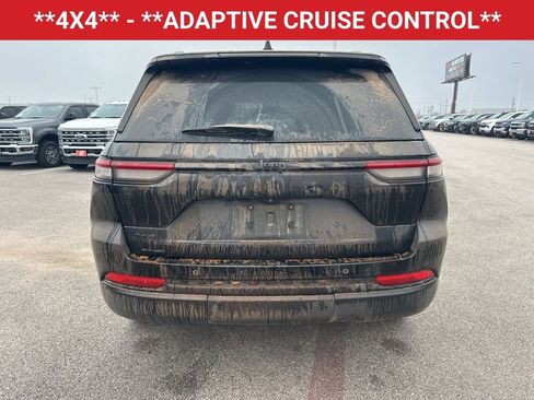 Used 2023 Jeep Grand Cherokee Altitude image 7