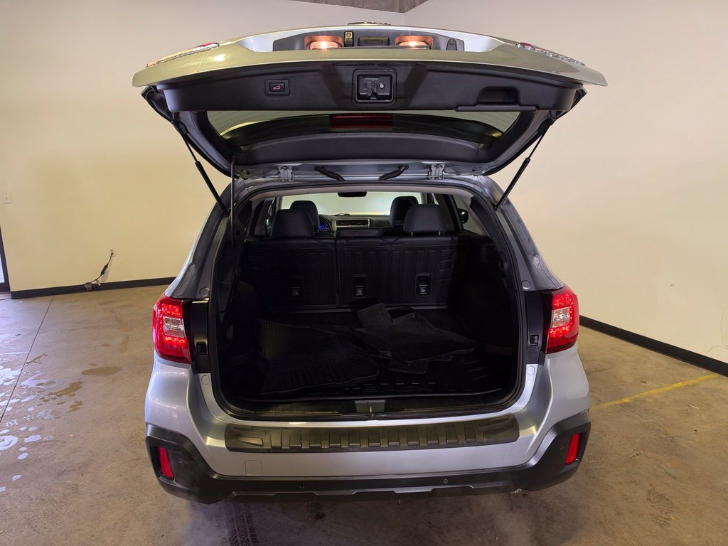 Used 2019 Subaru Outback 3.6R Limited AWD/4WD image 5