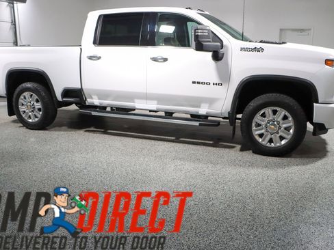 Used 2023 Chevrolet Silverado 2500 High Country w/ Technology Package image 6