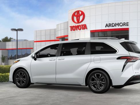 New 2026 Toyota Sienna Platinum image 26