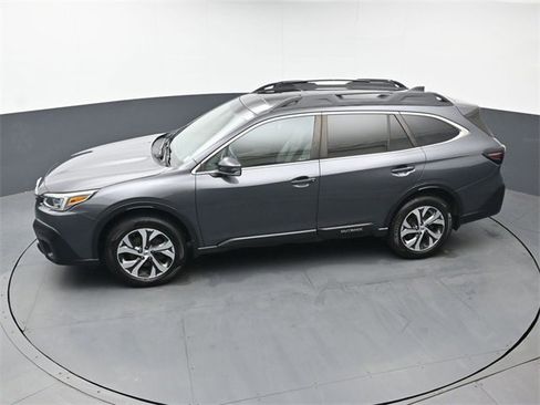 Used 2020 Subaru Outback Limited image 42