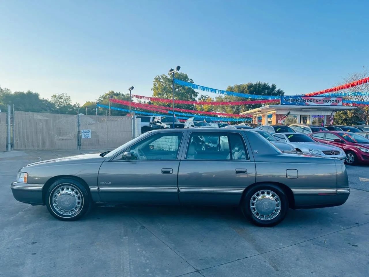 Used 1998 Cadillac De Ville FWD image 14