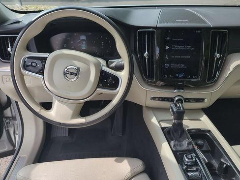 Used 2020 Volvo XC60 T5 Inscription w/ Protection Package Premier AWD/4WD image 12