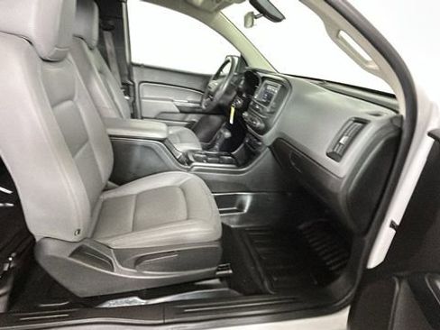 Used 2021 Chevrolet Colorado W/T w/ WT Convenience Package RWD image 29