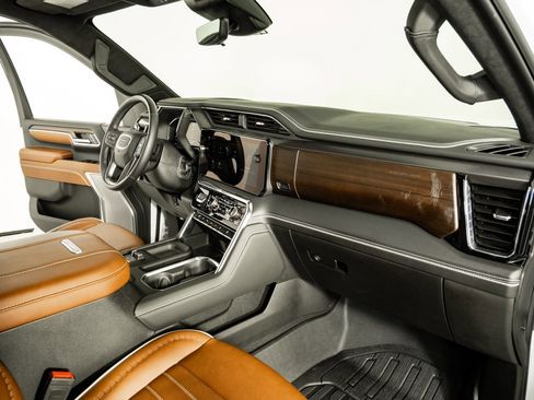 Used 2025 GMC Sierra 2500 Denali Ultimate w/ Max Trailering Package image 25