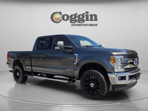 Used 2018 Ford F250 Lariat w/ Lariat Ultimate Package image 7